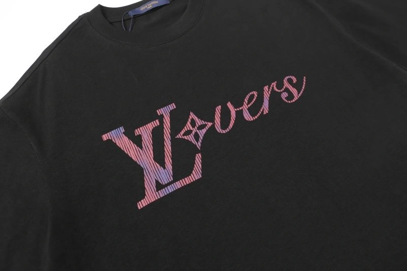 Louis Vuitton T-Shirts Casual 132154