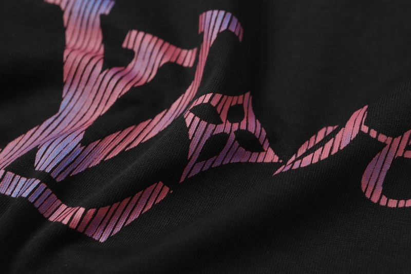 Louis Vuitton T-Shirts Casual 132154