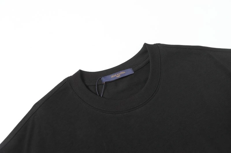 Louis Vuitton T-Shirts Casual 132154