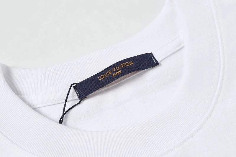 Louis Vuitton T-Shirts Sustainable 132171