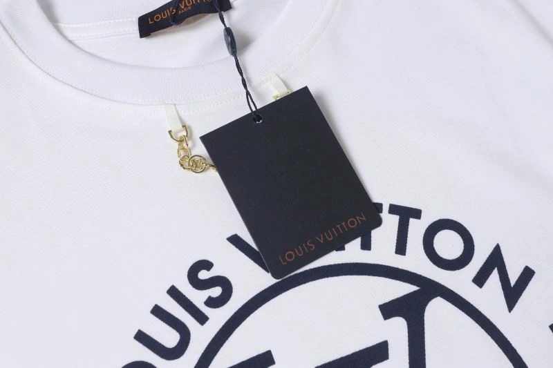 Louis Vuitton T-Shirts Effortless 132149