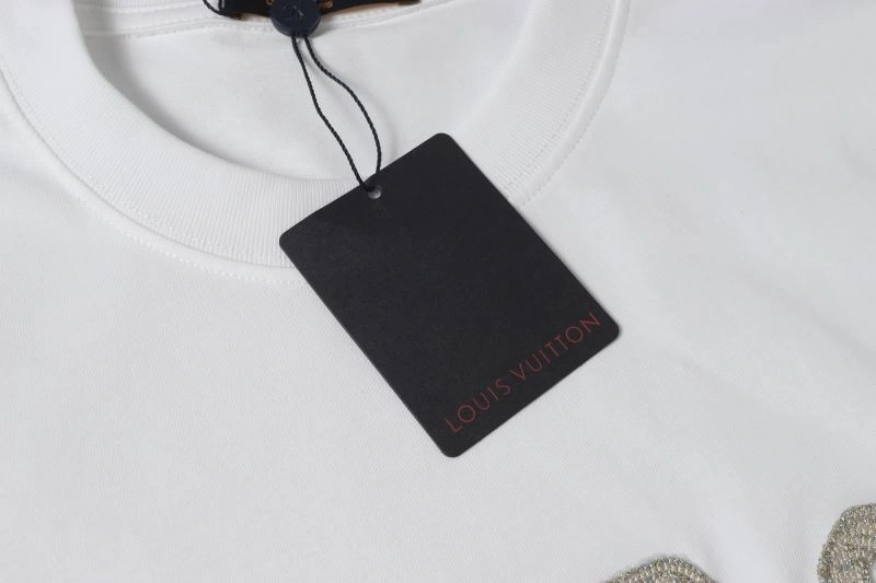 Stylish Louis Vuitton T-Shirts 132143