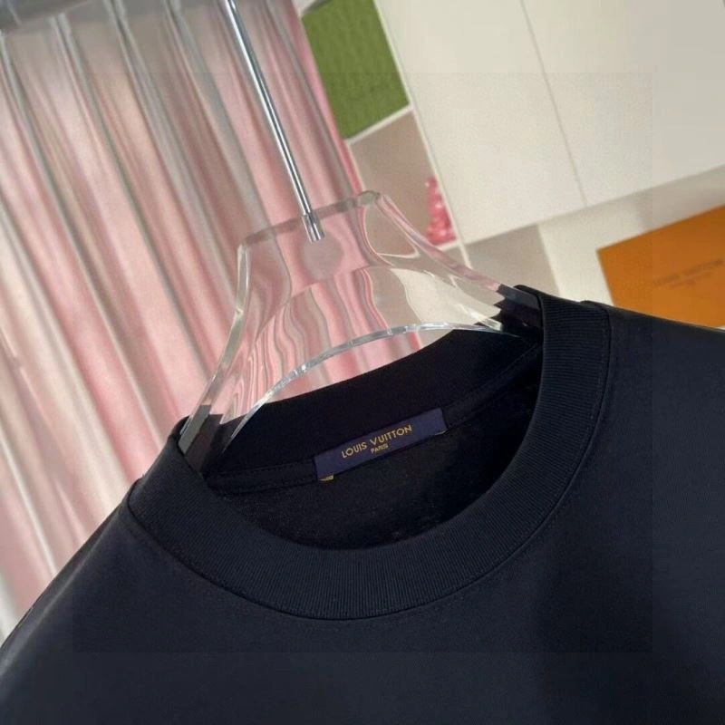 Louis Vuitton T-Shirts ComfortFit 132135