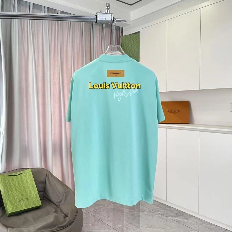 Louis Vuitton T-Shirts Sophisticated 132140