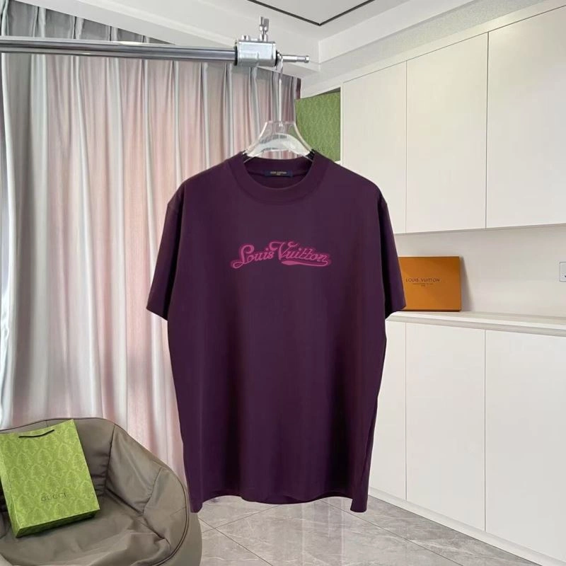 Tailored Louis Vuitton T-Shirts 132128