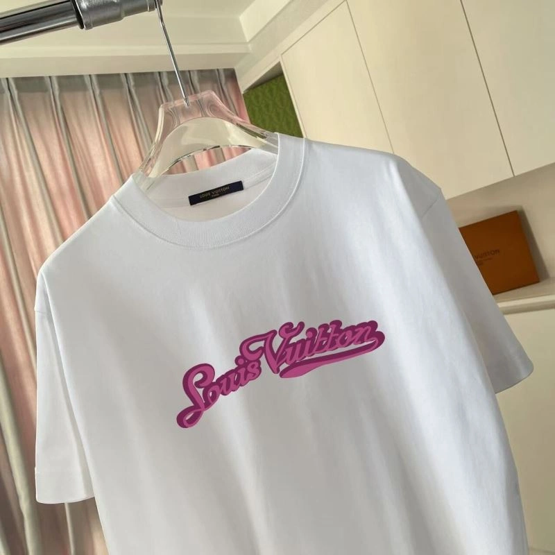 Tailored Louis Vuitton T-Shirts 132128