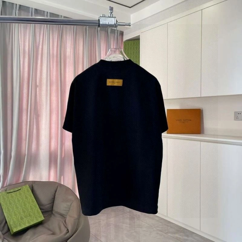 Louis Vuitton T-Shirts HighQuality 132136