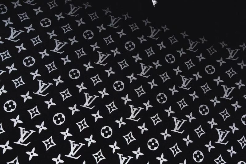 Effortless Louis Vuitton T-Shirts 132116