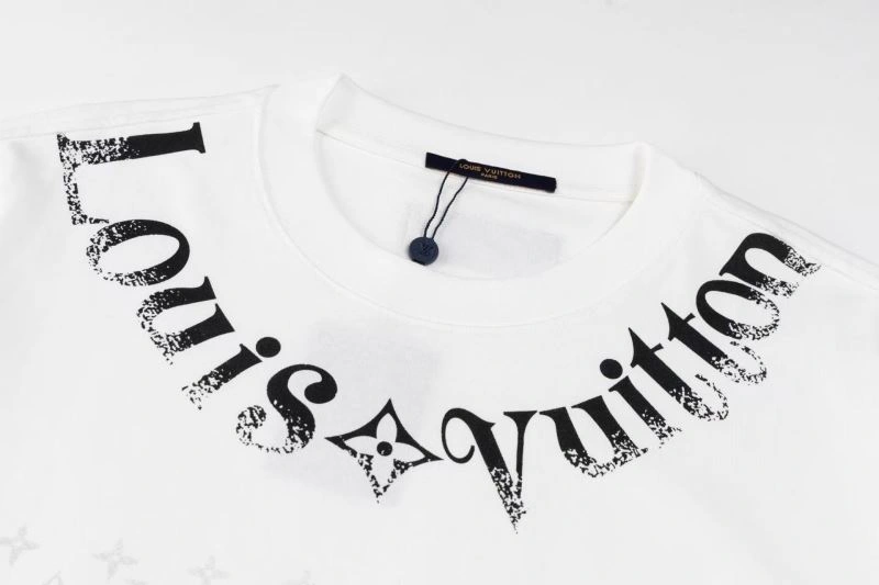 Effortless Louis Vuitton T-Shirts 132116