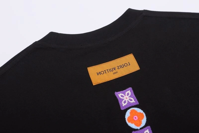 Comfortable Louis Vuitton T-Shirts 132131