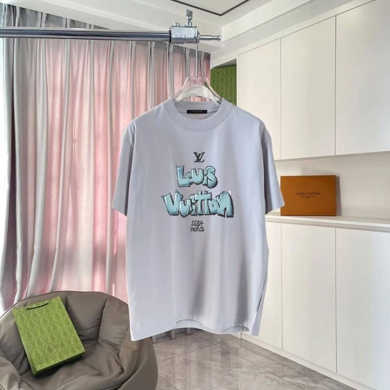 Louis Vuitton T-Shirts WrinkleFree 132127