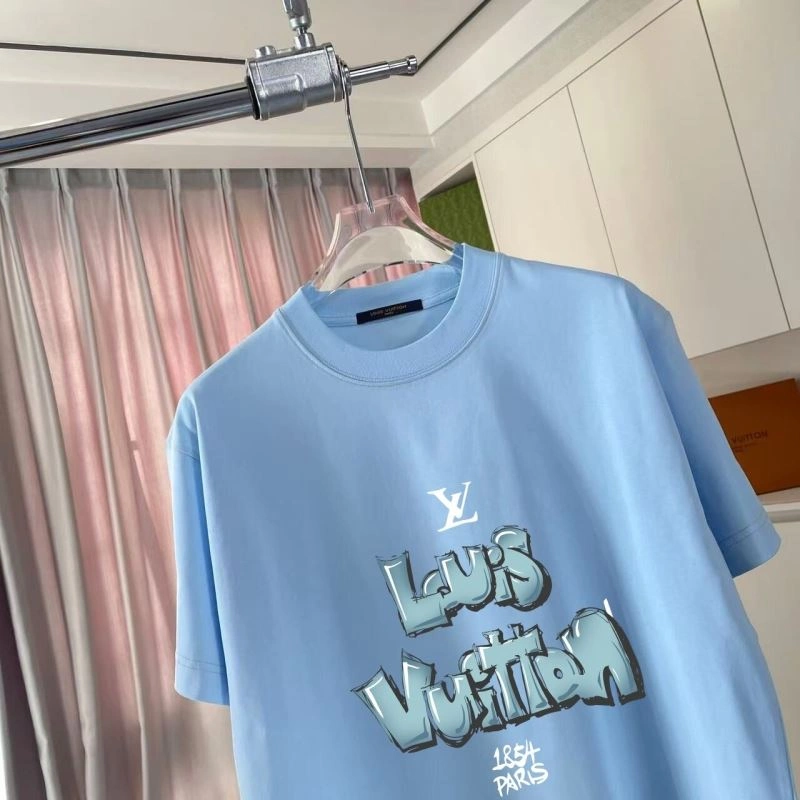 Louis Vuitton T-Shirts WrinkleFree 132127