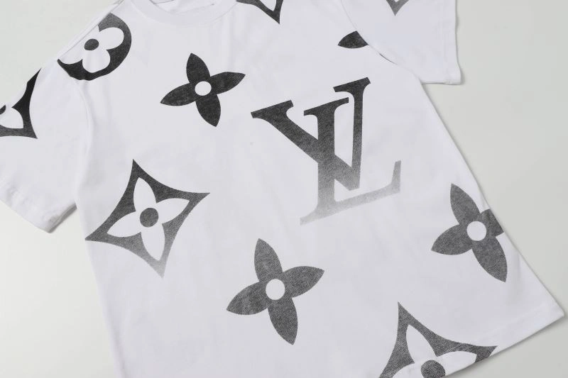 Louis Vuitton T-Shirts TravelReady 132134