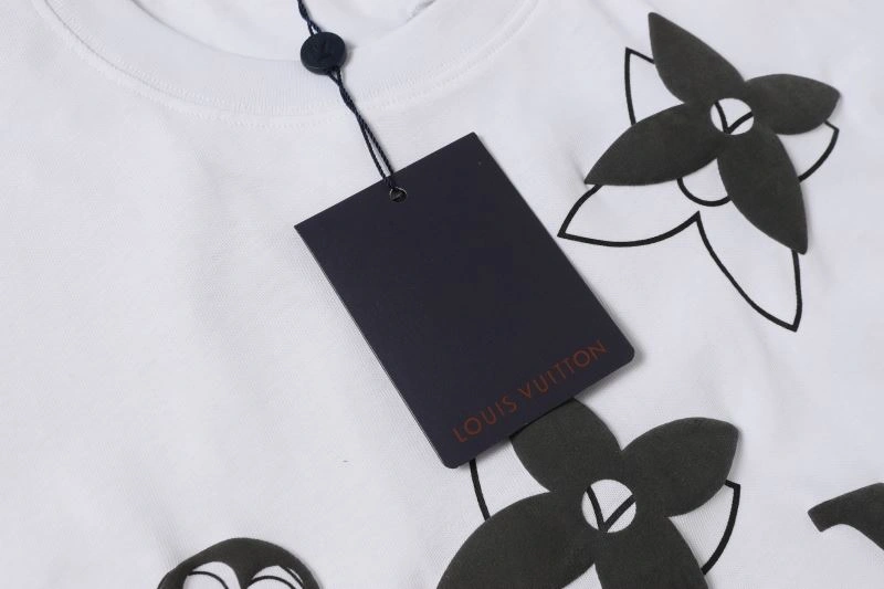 RelaxedFit Louis Vuitton T-Shirts 132139