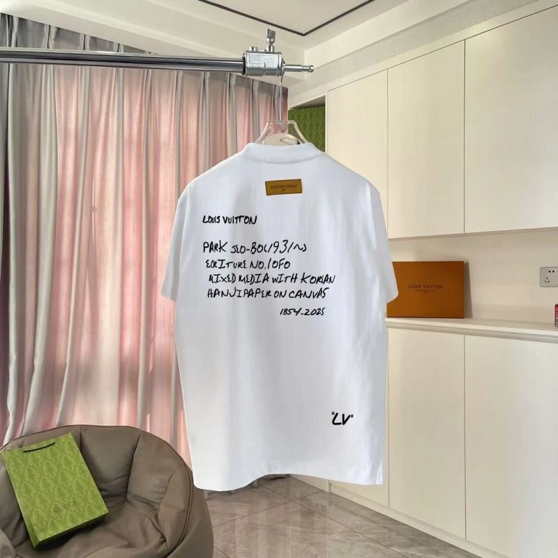 TravelReady Louis Vuitton T-Shirts 132141