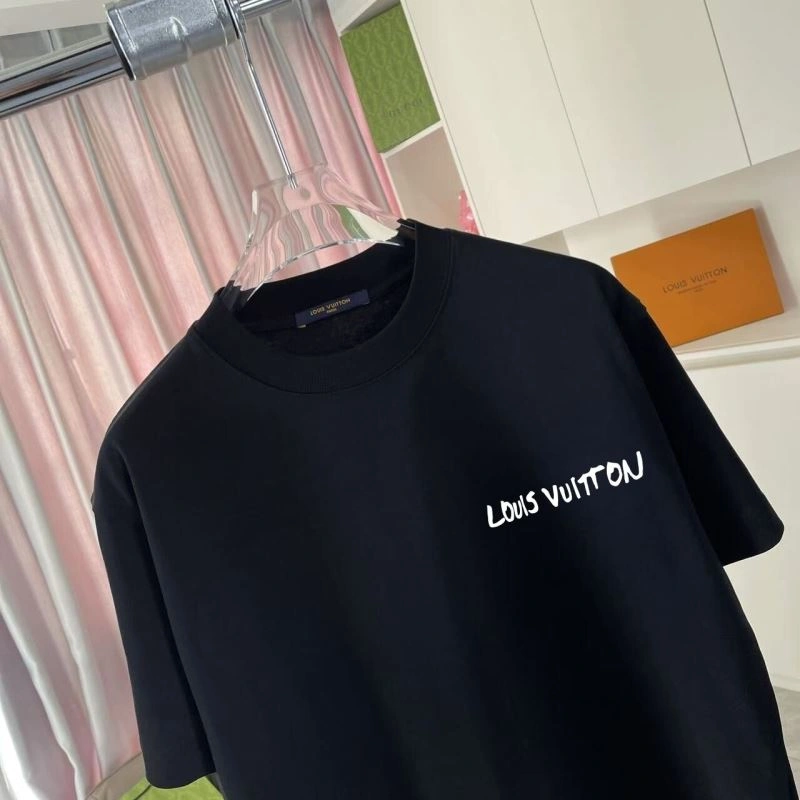 TravelReady Louis Vuitton T-Shirts 132141