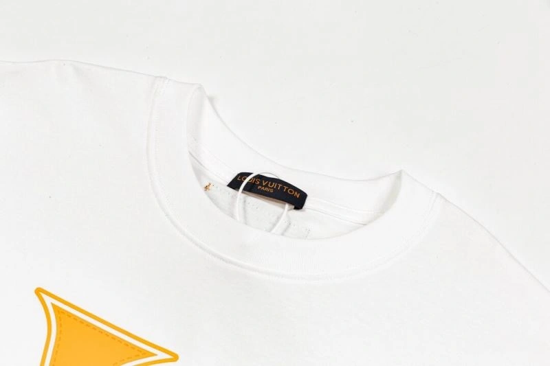 Compact Louis Vuitton T-Shirts 132112