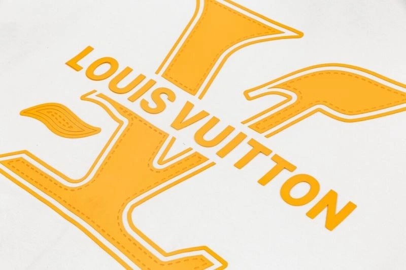Compact Louis Vuitton T-Shirts 132112