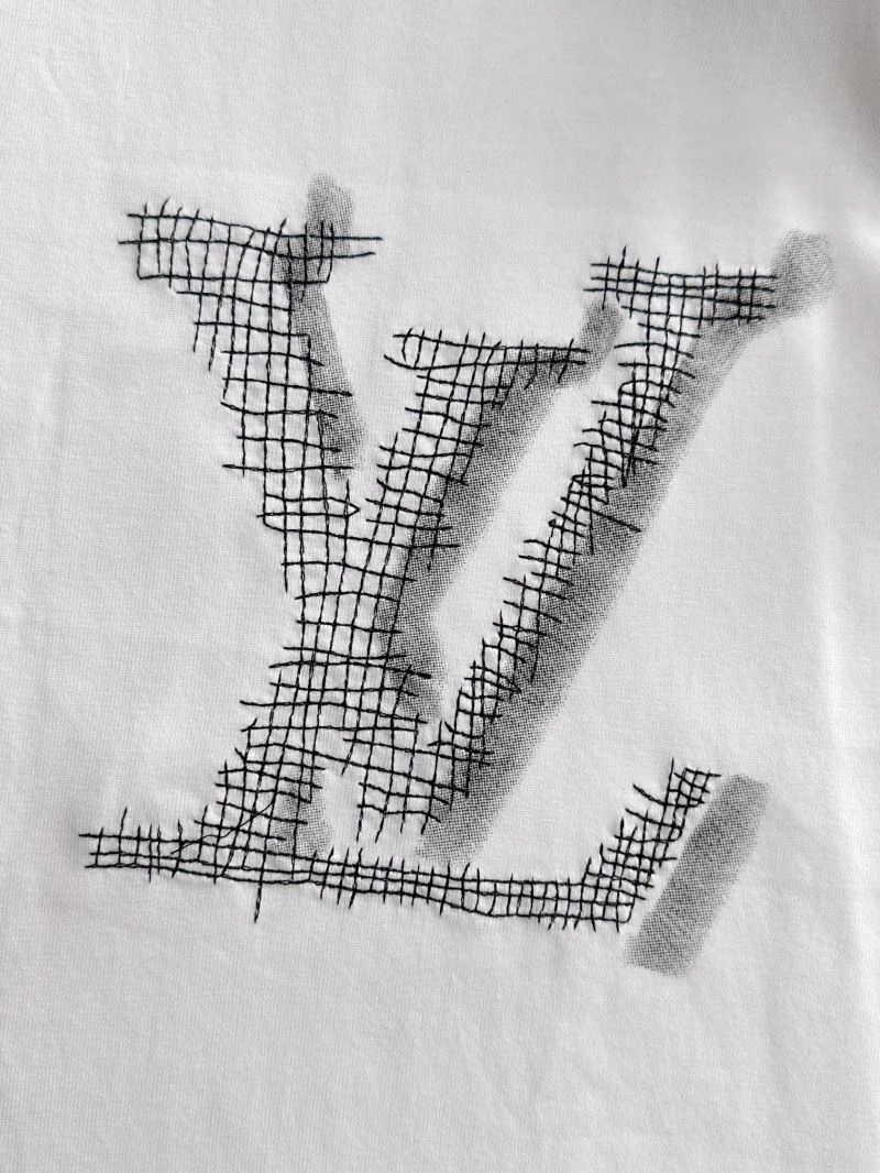 Stylish Louis Vuitton T-Shirts 132110