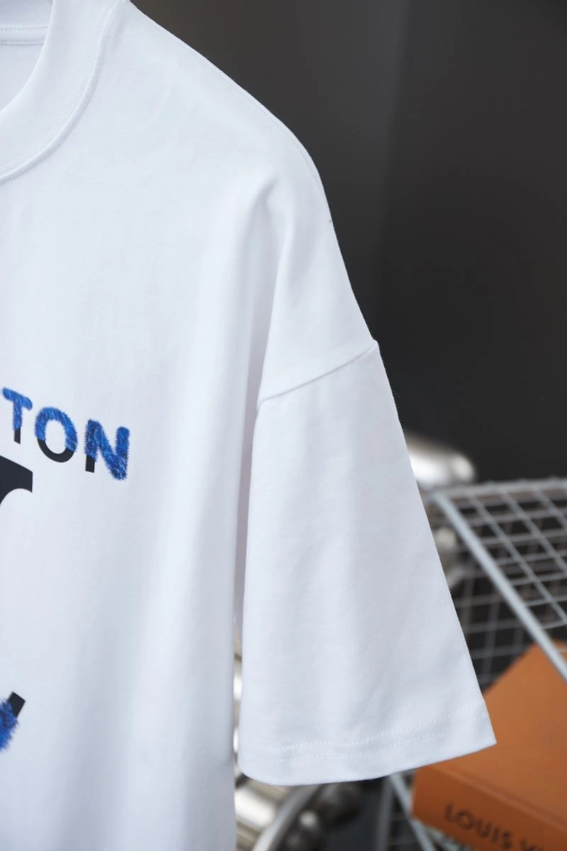 WeatherProof Louis Vuitton T-Shirts 138491