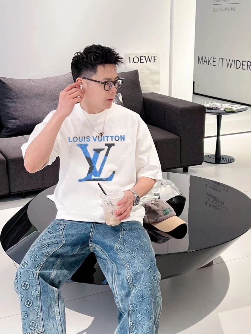 WeatherProof Louis Vuitton T-Shirts 138491