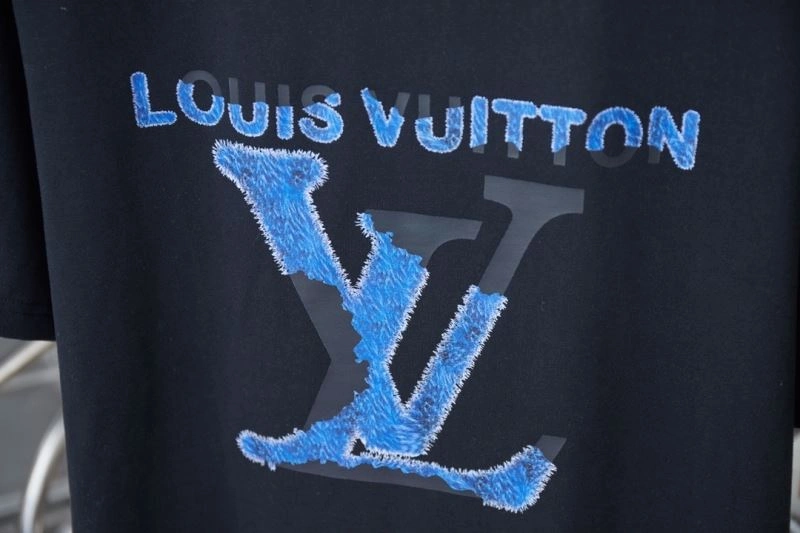 Louis Vuitton T-Shirts EyeCatching 138480