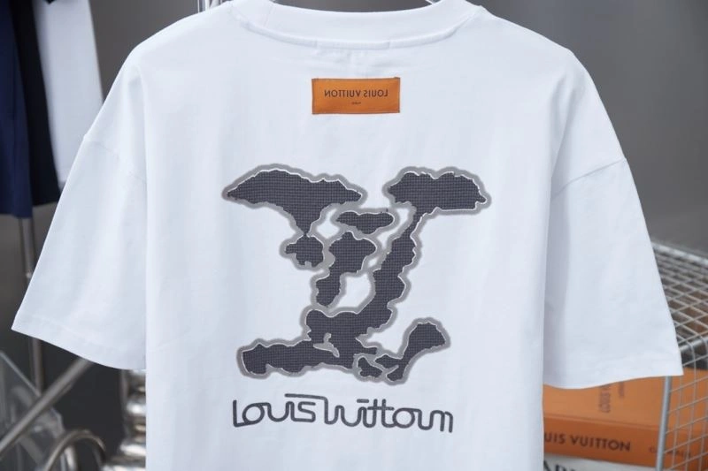 TechFriendly Louis Vuitton T-Shirts 138483