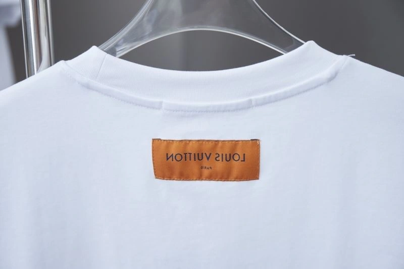Louis Vuitton T-Shirts OnTrend 138475