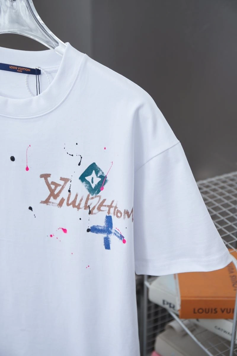 Louis Vuitton T-Shirts ComfortFit 138474