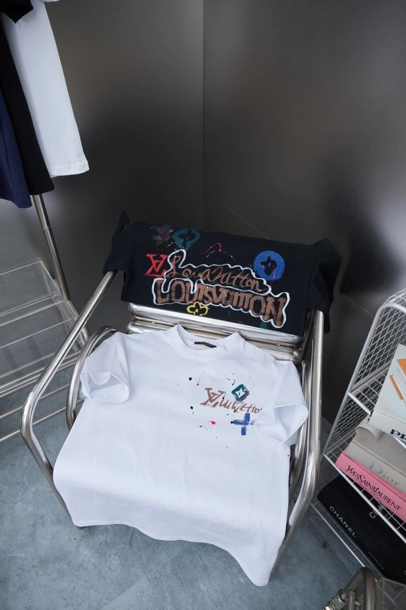 Louis Vuitton T-Shirts ComfortFit 138474