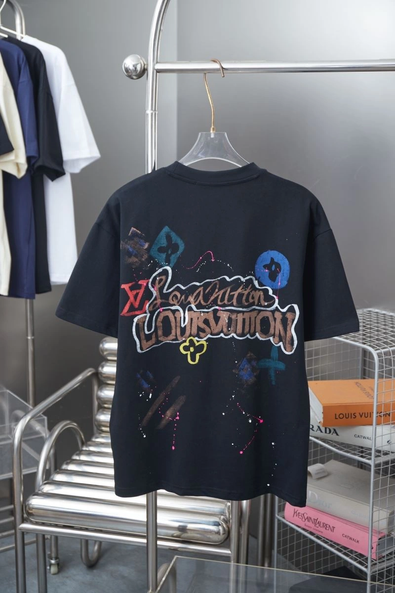 FashionForward Louis Vuitton T-Shirts 138471
