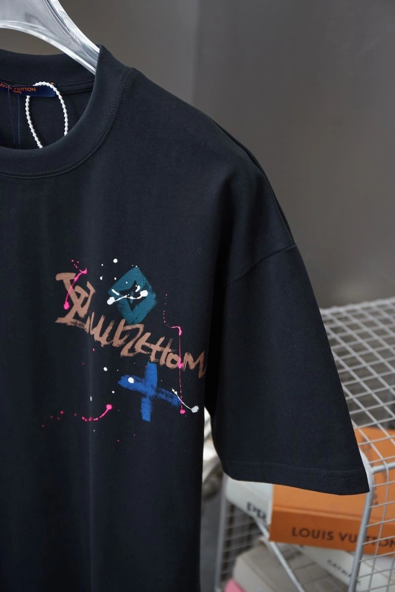 FashionForward Louis Vuitton T-Shirts 138471