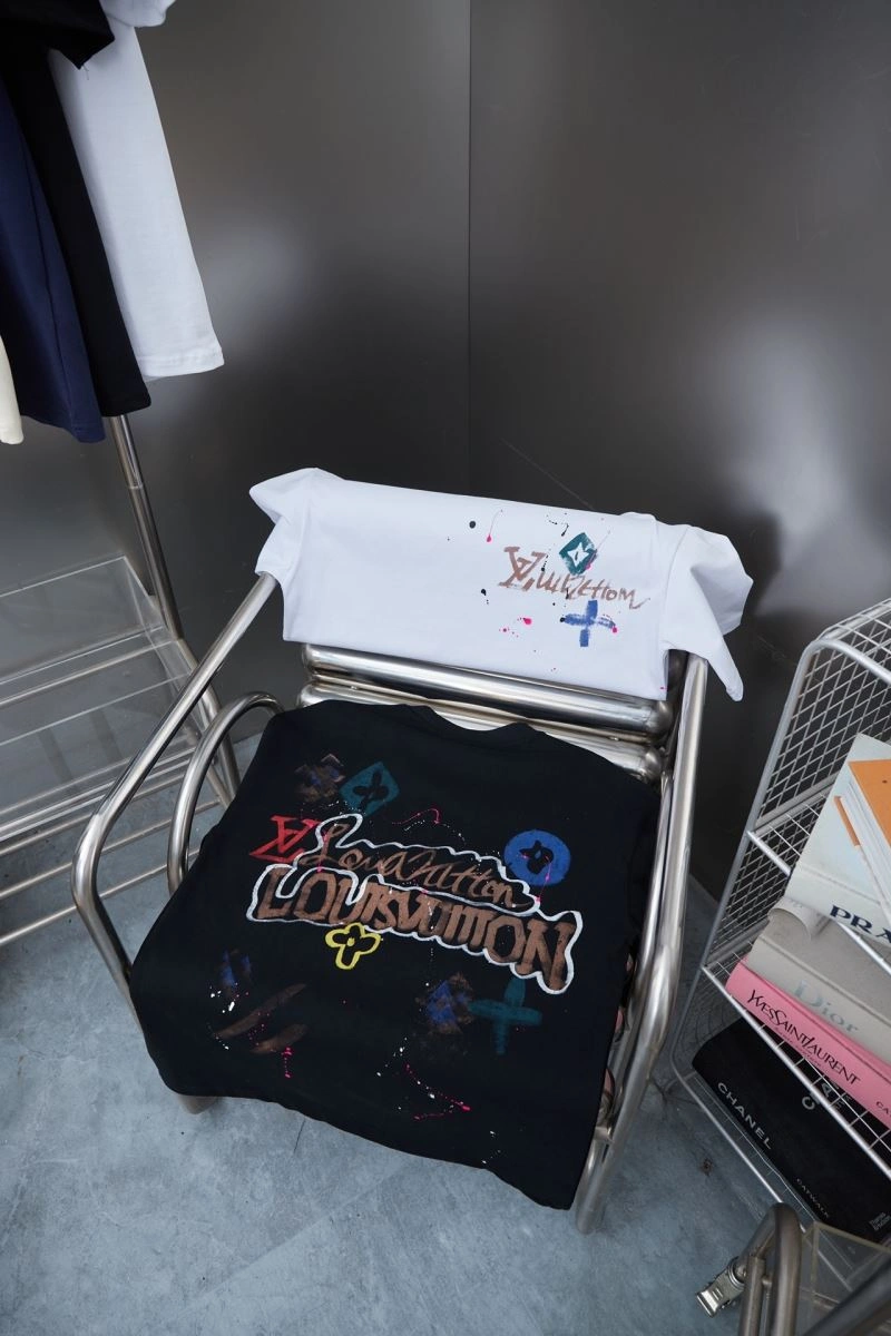 FashionForward Louis Vuitton T-Shirts 138471
