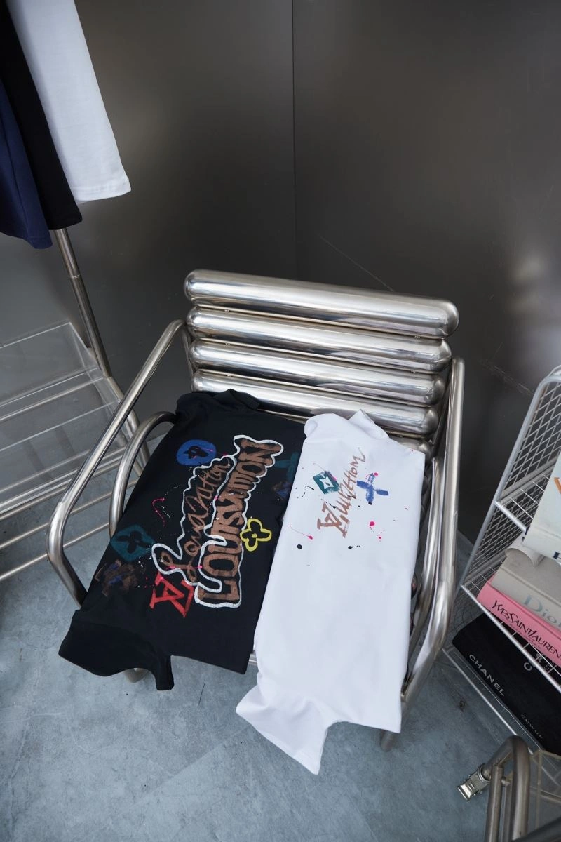 FashionForward Louis Vuitton T-Shirts 138471