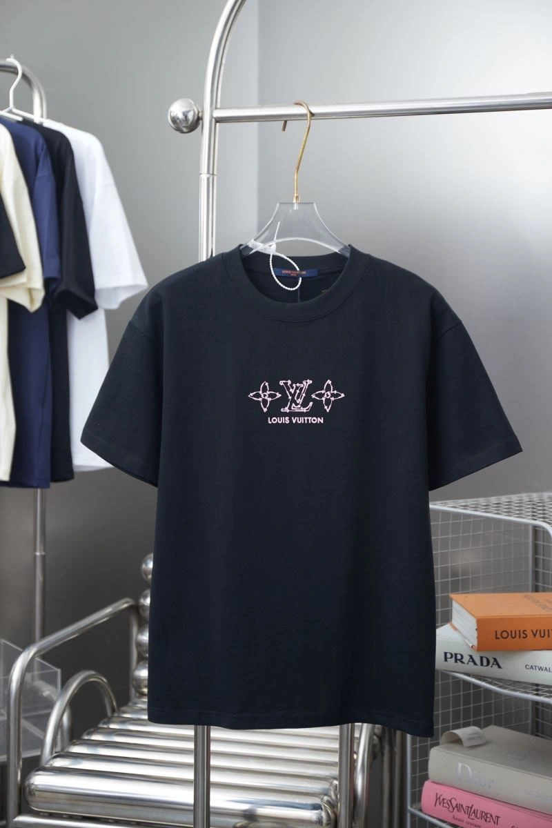 Louis Vuitton T-Shirts OnTrend 138469