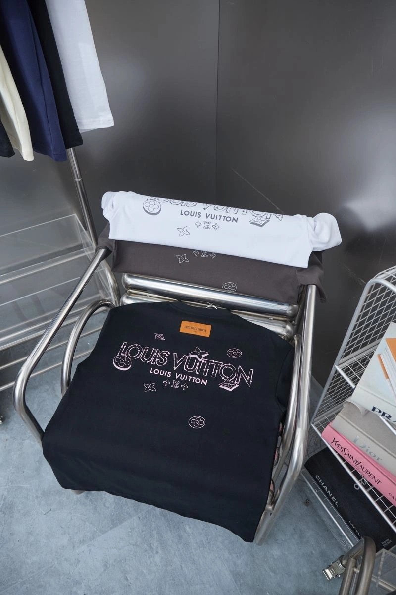 Louis Vuitton T-Shirts OnTrend 138469