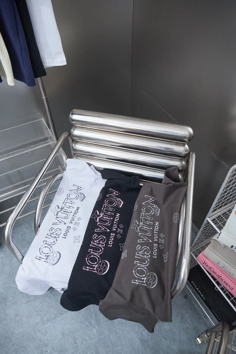 Louis Vuitton T-Shirts OnTrend 138469