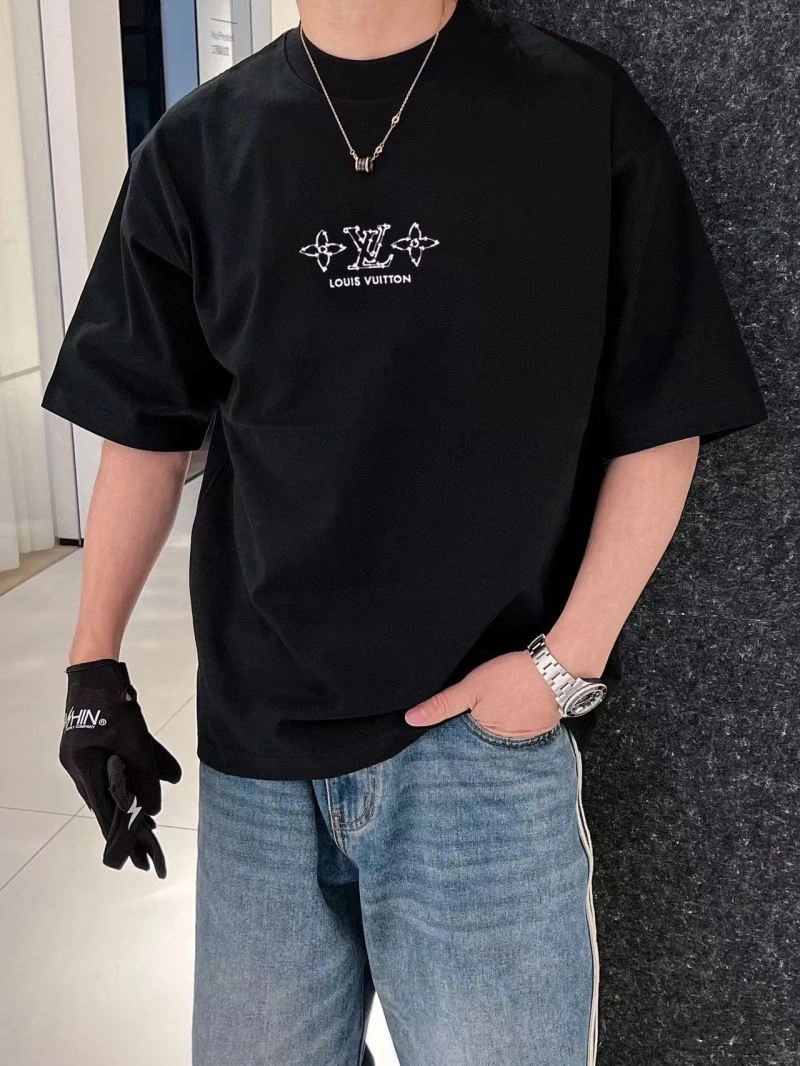 Louis Vuitton T-Shirts OnTrend 138469
