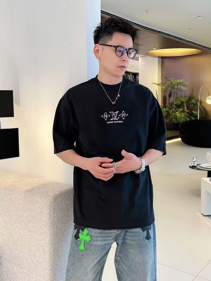 Louis Vuitton T-Shirts OnTrend 138469