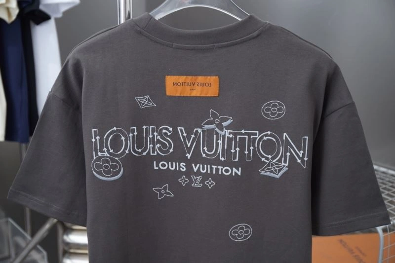 Popular Louis Vuitton T-Shirts 138472