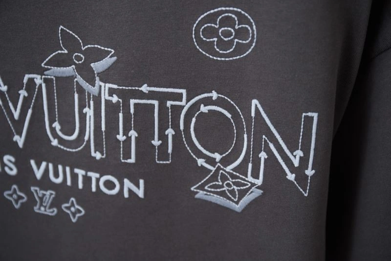 Popular Louis Vuitton T-Shirts 138472