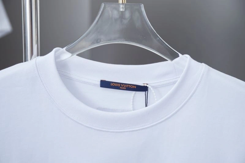 Affordable Louis Vuitton T-Shirts 138465