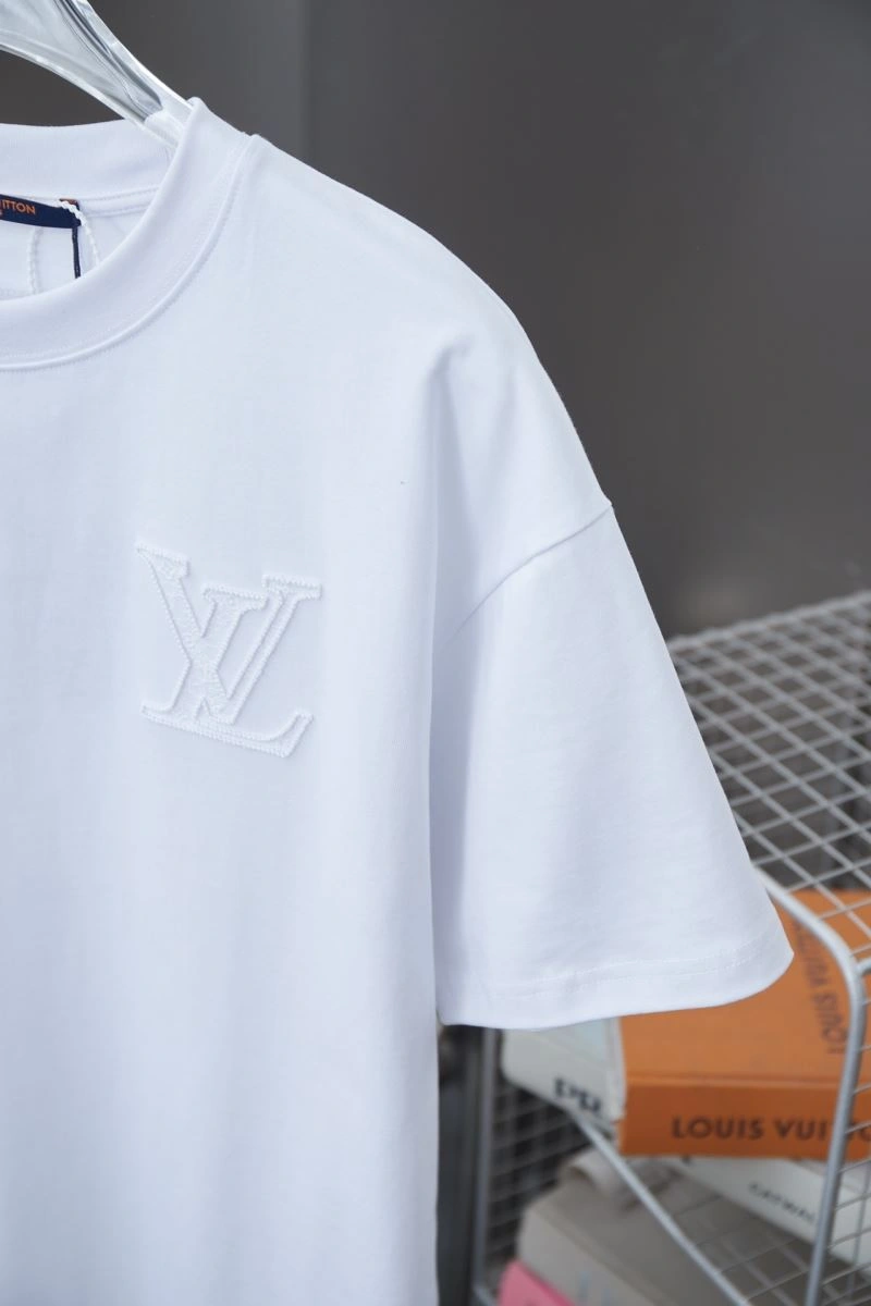 Affordable Louis Vuitton T-Shirts 138465