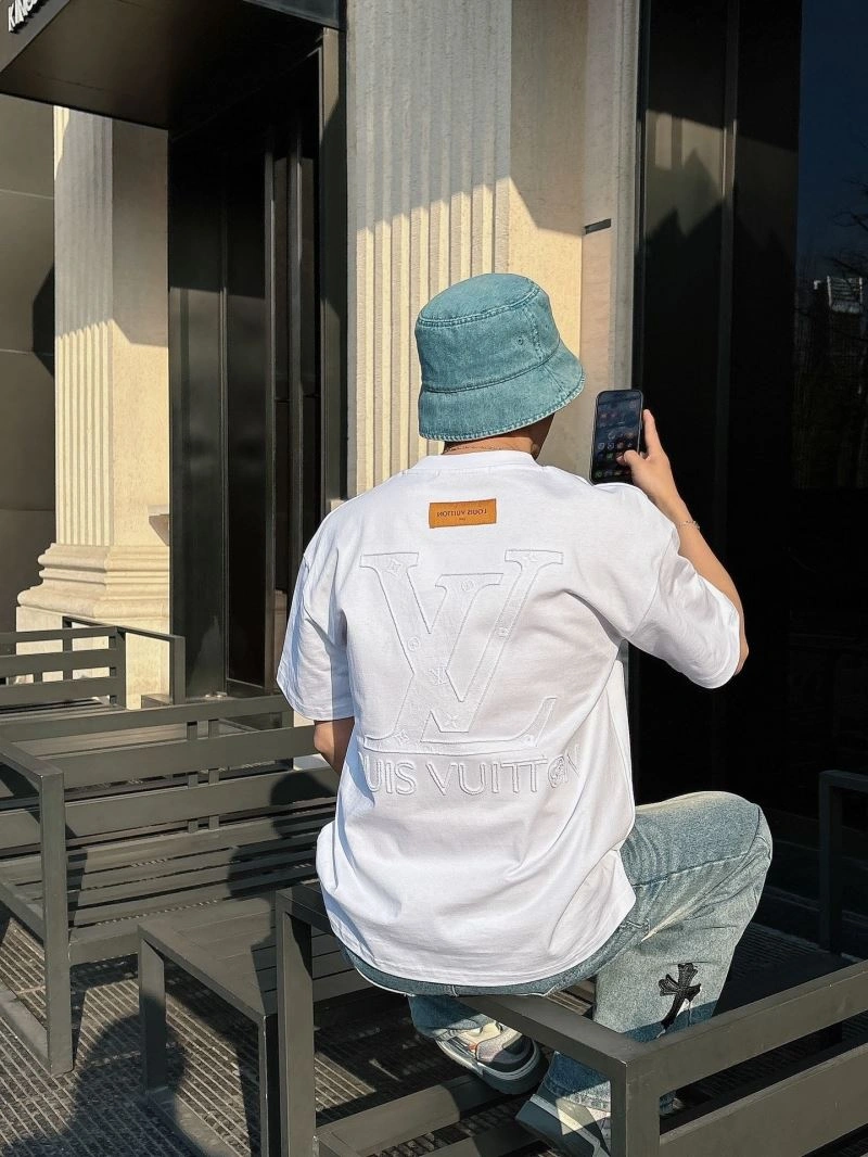 Affordable Louis Vuitton T-Shirts 138465