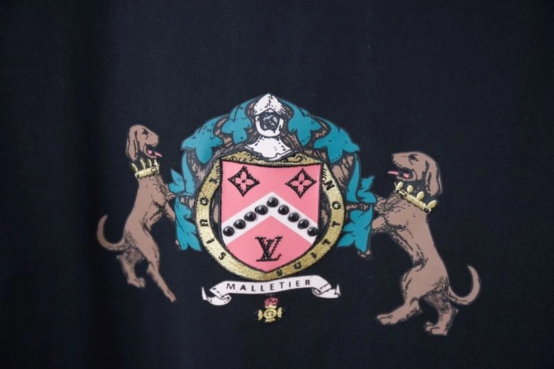 Functional Louis Vuitton T-Shirts 138462