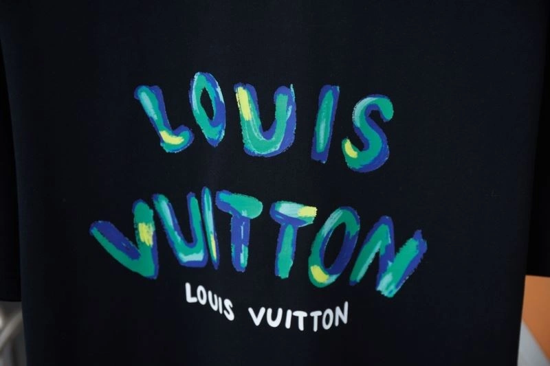 Durable Louis Vuitton T-Shirts 138461