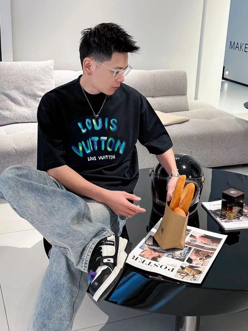 Durable Louis Vuitton T-Shirts 138461