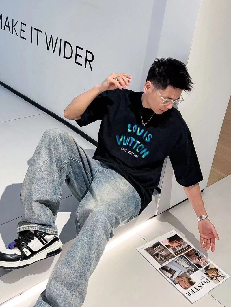 Durable Louis Vuitton T-Shirts 138461