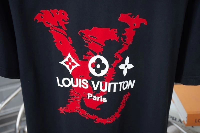 Louis Vuitton T-Shirts Fashionable 138452
