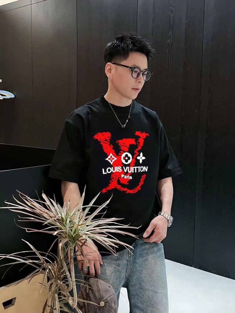 Louis Vuitton T-Shirts Fashionable 138452